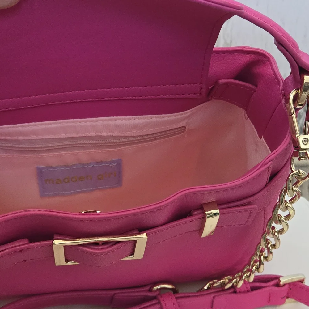 NWT Madden Girl Magenta Mini Tote Leather with Gold Chain And Earbud Pouch - Picture 17 of 17